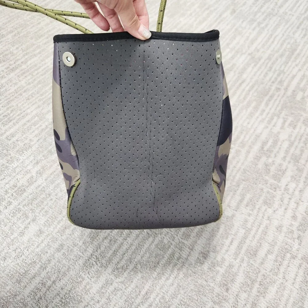 Neoprene large tote bag green camouflage